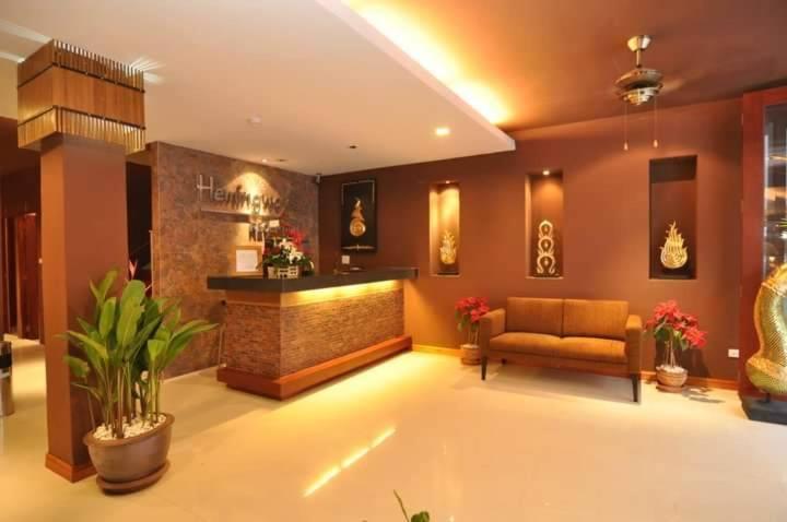 Hemingway'S Hotel Patong Экстерьер фото